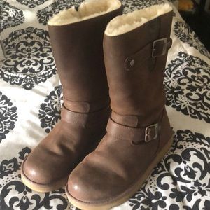 Brown ugg boots size 6
